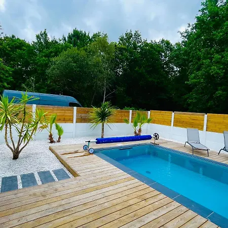 Maison A Avec Piscine Et Jacuzzi * 비스카로세