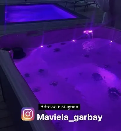 Maison A Avec Piscine Et Jacuzzi 비스카로세