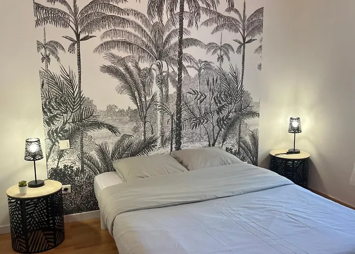 Maison A Avec Piscine Et Jacuzzi *