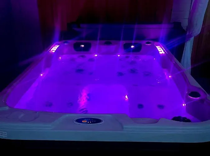 بيت للعطل Maison A Avec Piscine Et Jacuzzi بيسكاروس