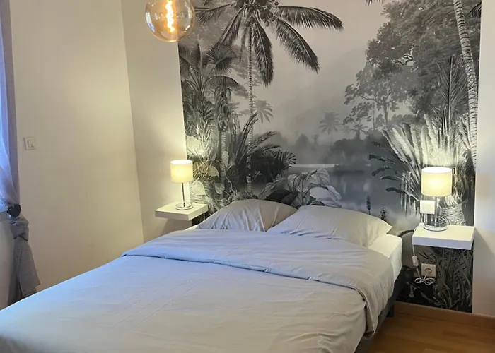 Maison A Avec Piscine Et Jacuzzi *